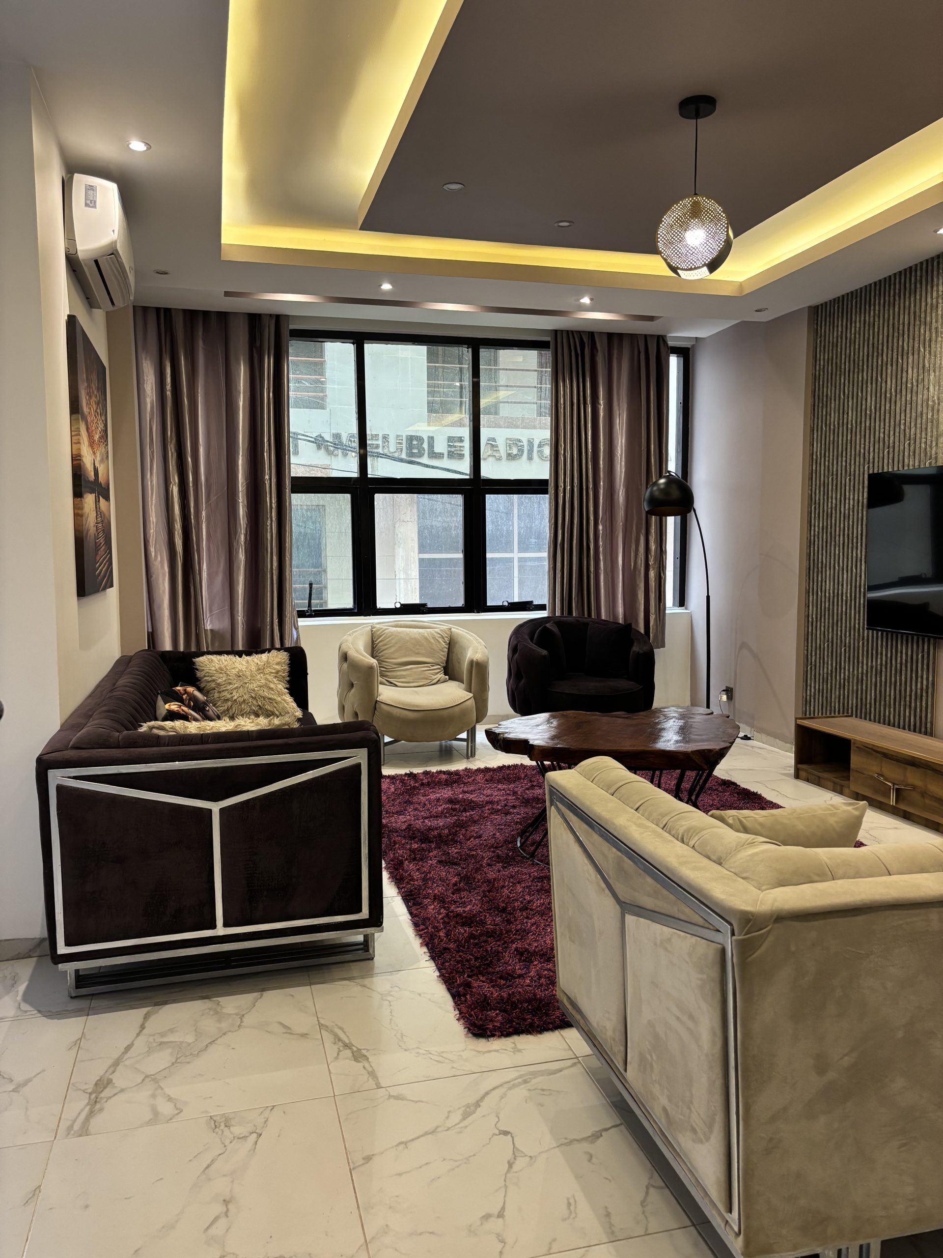 Appartements meublés ou hôtels : la meilleure solution pour vos missions professionnelles à Dakar